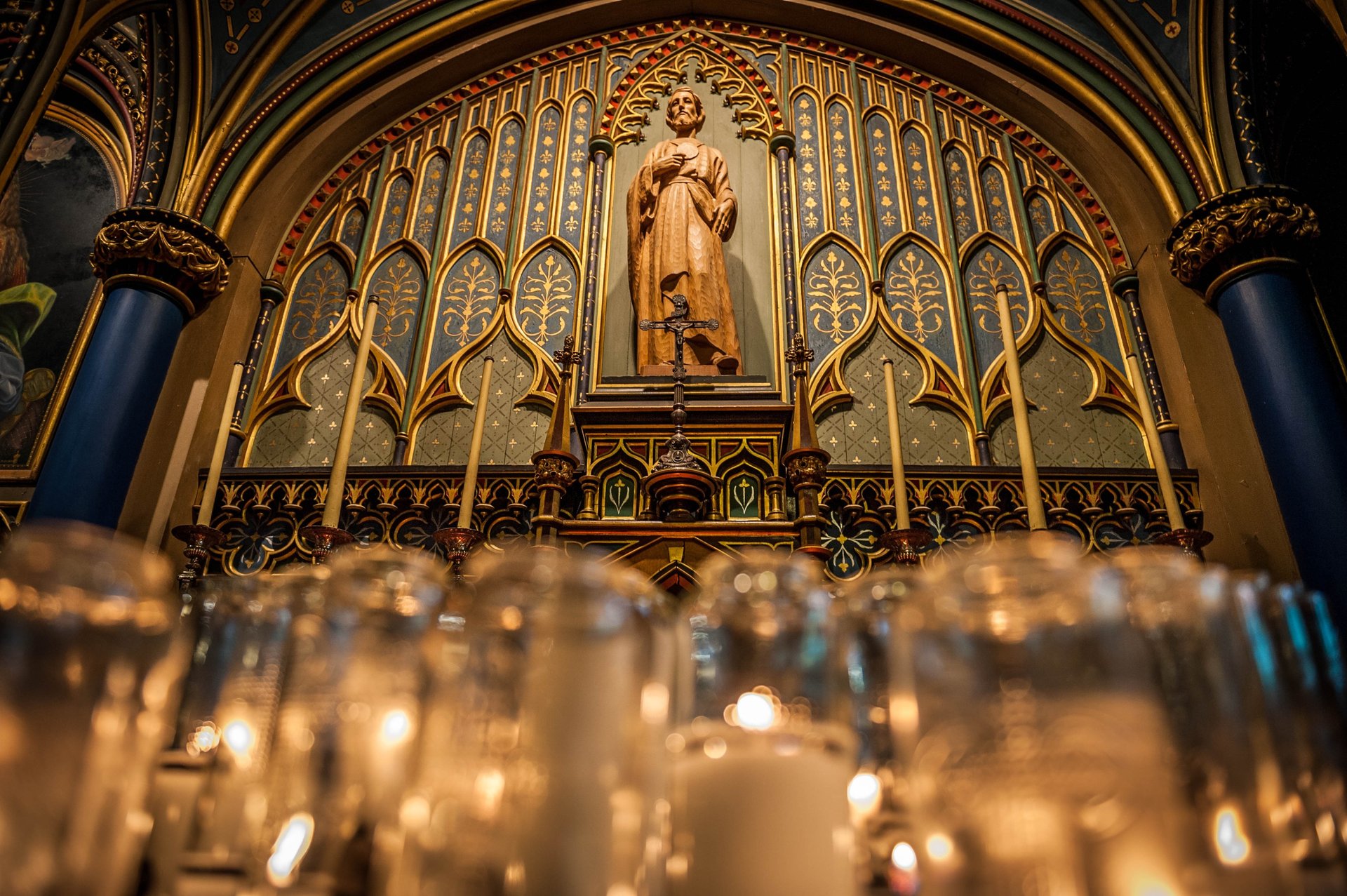 Mythes et réalités : 7 croyances populaires concernant la basilique Notre-Dame de Montréal passées au crible