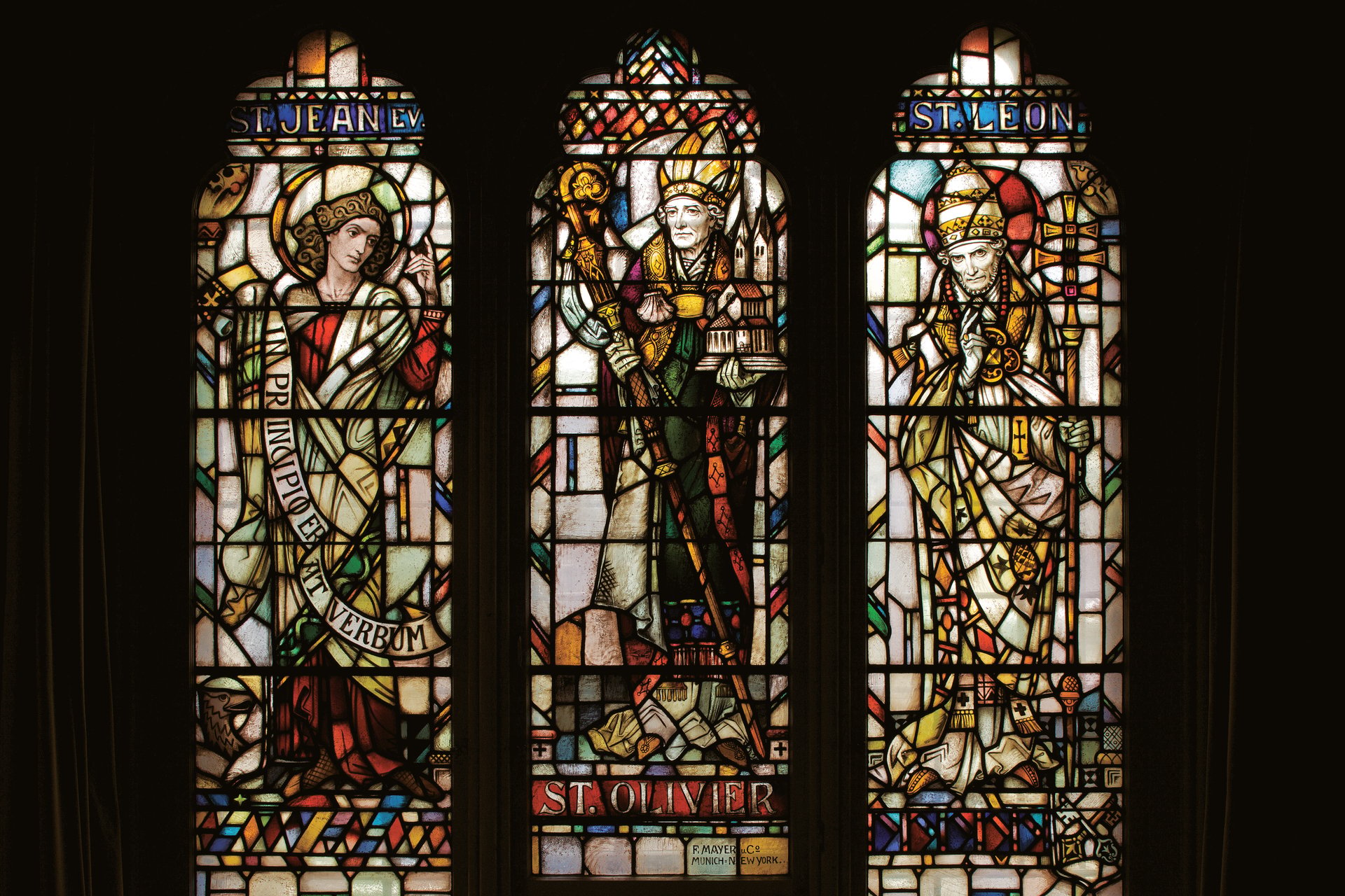 Les vitraux de Notre-Dame : de la création à la conservation
